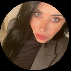 Avvocato Justina Kafazi a Napoli